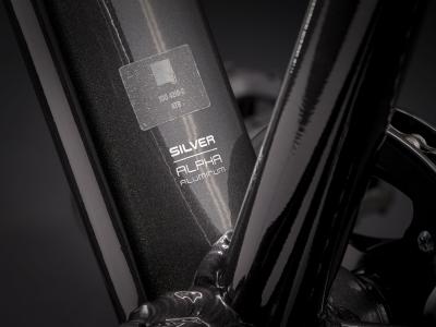 Trek Roscoe 24 24 Rage Red to Dnister Black Fade Produktbild 15