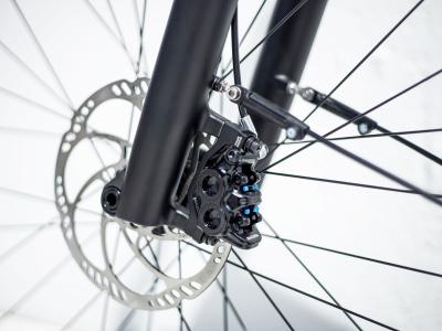 Trek Allant+ 9S Stagger M Trek Black/Alpine Blue Produktbild 17