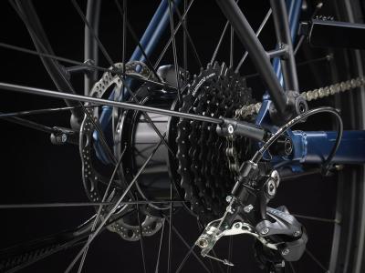 Trek FX+ 2 Stagger L Satin Mulsanne Blue Produktbild 15