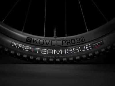 Trek Supercaliber 9.8 XT M Crimson Produktbild 20