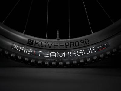 Trek Supercaliber 9.8 GX AXS XL Crimson Produktbild 20