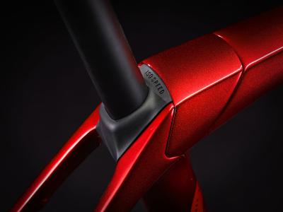 Trek Domane SLR 9 60 Metallic Red Smoke to Red Carbon S Produktbild 18