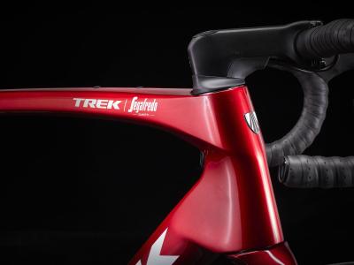Trek Domane SLR 9 eTap 60 Metallic Red Smoke to Blue Sm Produktbild 17