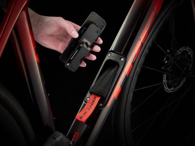 Trek Domane SLR 7 AXS 47 Metallic Red Smoke to Red Carb Produktbild 16