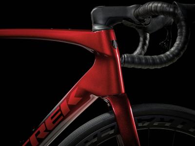 Trek Domane SLR 7 AXS 47 Metallic Red Smoke to Red Carb Produktbild 17