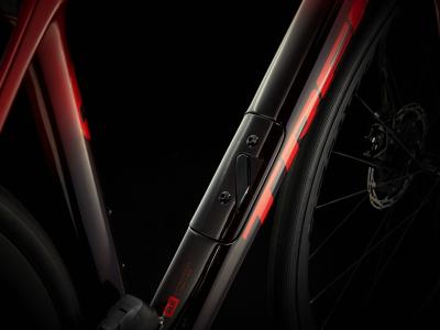 Trek Domane SLR 7 AXS 60 Metallic Red Smoke to Red Carb Produktbild 15