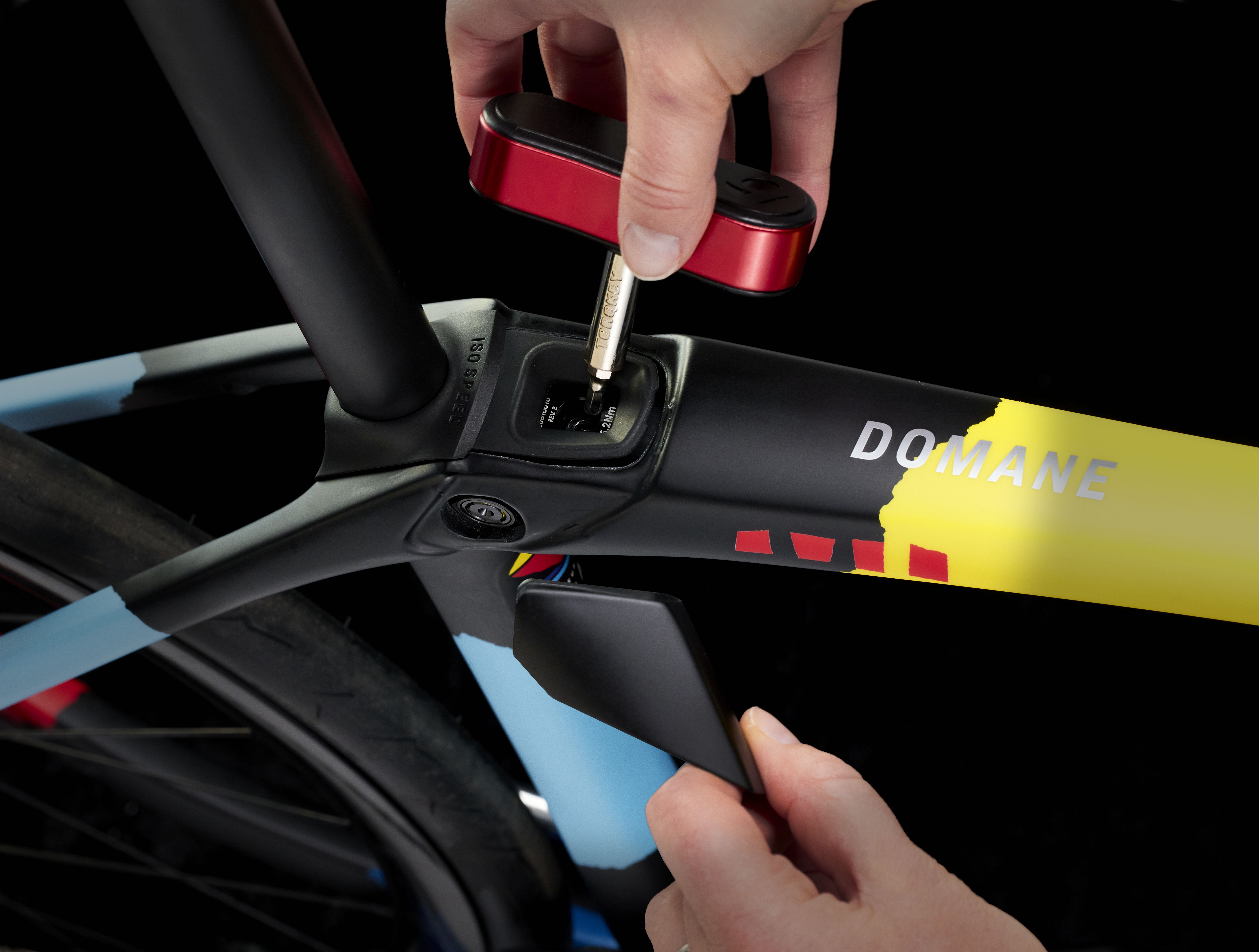 Trek Domane SLR 9 AXS 47 Trek Black Produktbild 20