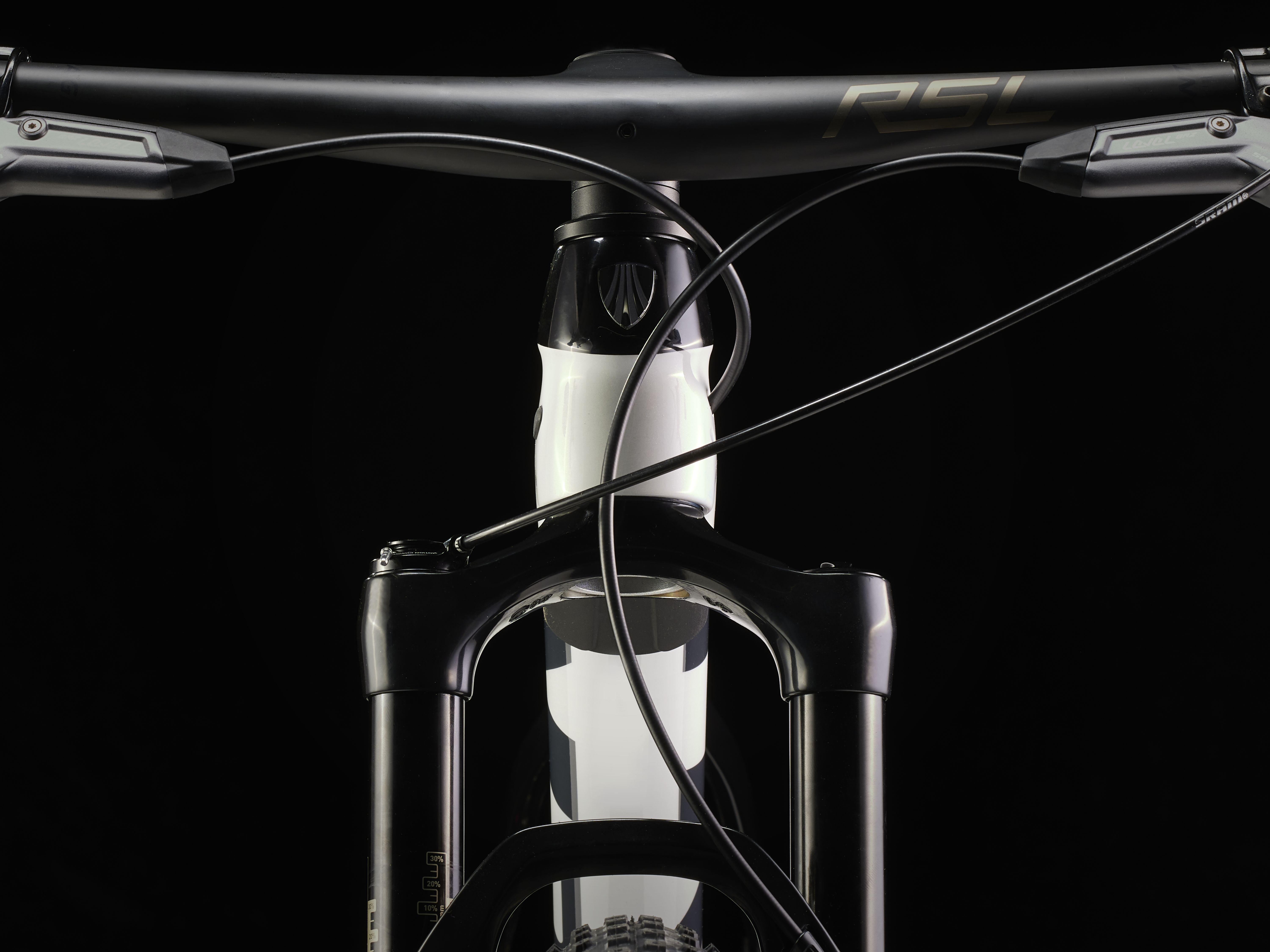 Trek Procaliber 9.7 AXS S 29 White Prismatic Produktbild 21