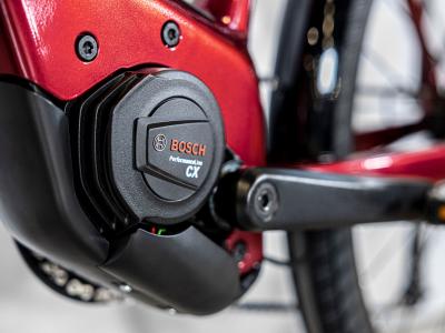 Trek Allant+ 5 M Rage Red 725WH Produktbild 14