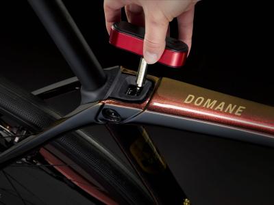 Trek Domane SLR 9 52 Axinite Flip/Trek Black Produktbild 20