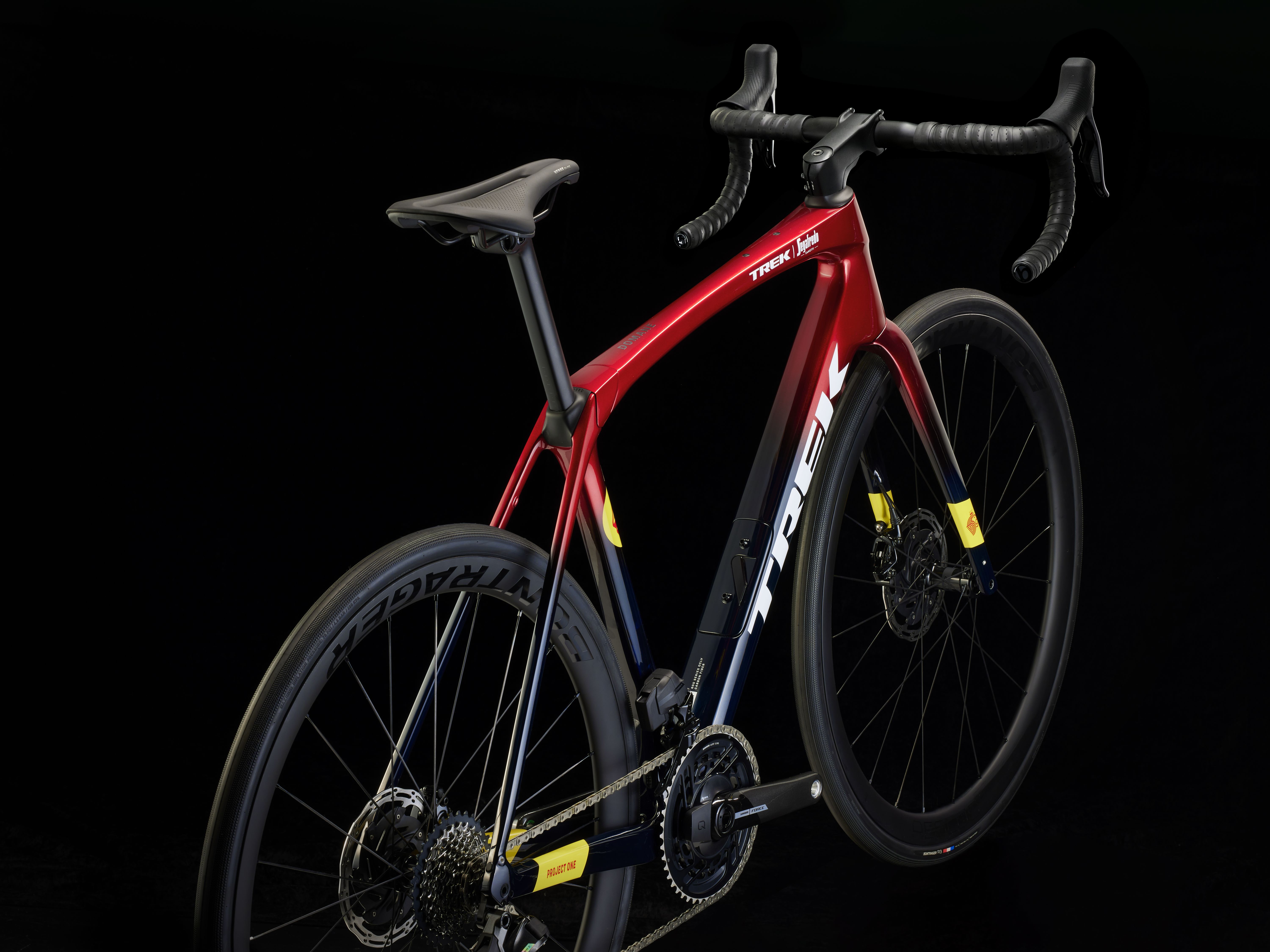 Trek Domane SLR 7 AXS 47 Metallic Red Smoke to Blue Smo Produktbild 14