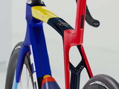 Trek Madone SLR 9 L Team Replica Produktbild 3