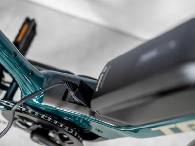 Trek Allant+ 6 Lowstep L Juniper 800WH Produktbild 15