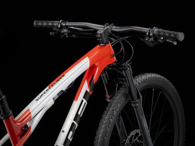 Trek Supercaliber SL 9.6 L Lunar Silver/Lava Red Produktbild 2