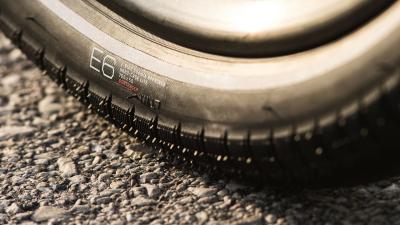 Bontrager Reifen Bontrager E6 Hard-Case Lite 27.5x2.40 Refle Produktbild 9